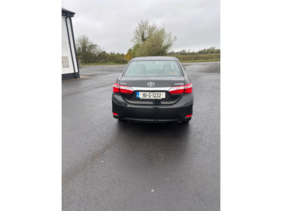 2016 Toyota Corolla - image 3