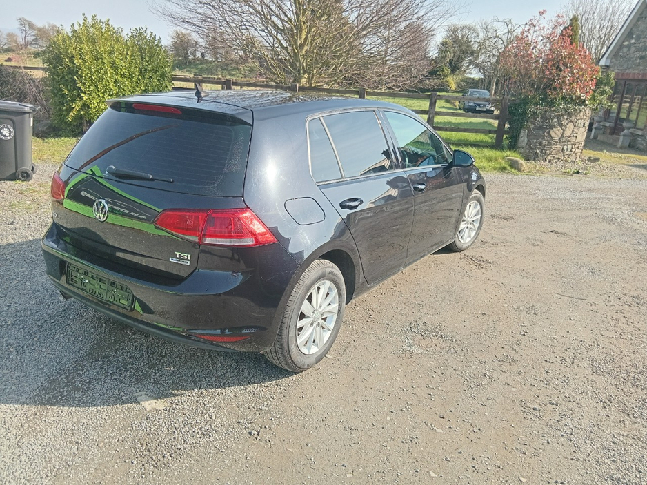 2016 Volkswagen Golf - image 4