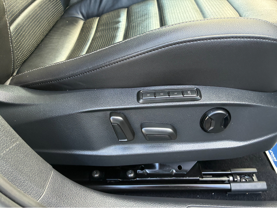 2020 Volkswagen Golf ( 202 REG 1.4 TSI LEATHER LEATHER SEATS VIRTUAL CLOCKS  SAT NAV  LEATHER  SEATS - VIRTUAL CLOCKS -REVERSE CAMERA - NAVIGATION - CARPLAY - ANDROID AUTO- BLIND SPOT REAR TRAFFIC ASSIST - DISCOVER PRO €22,950