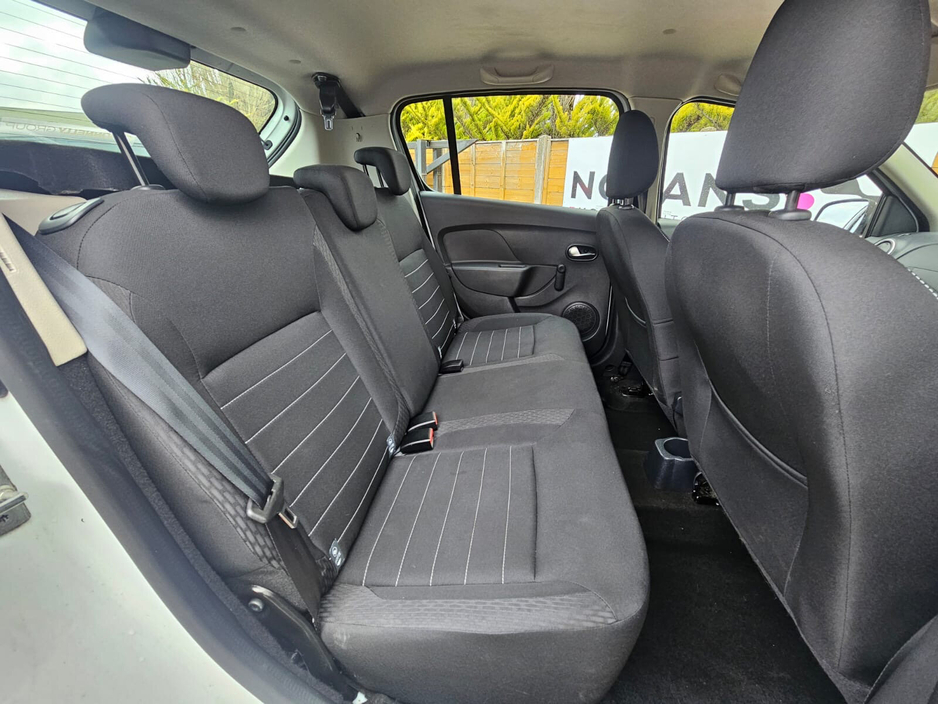 2020 Dacia Sandero - image 17