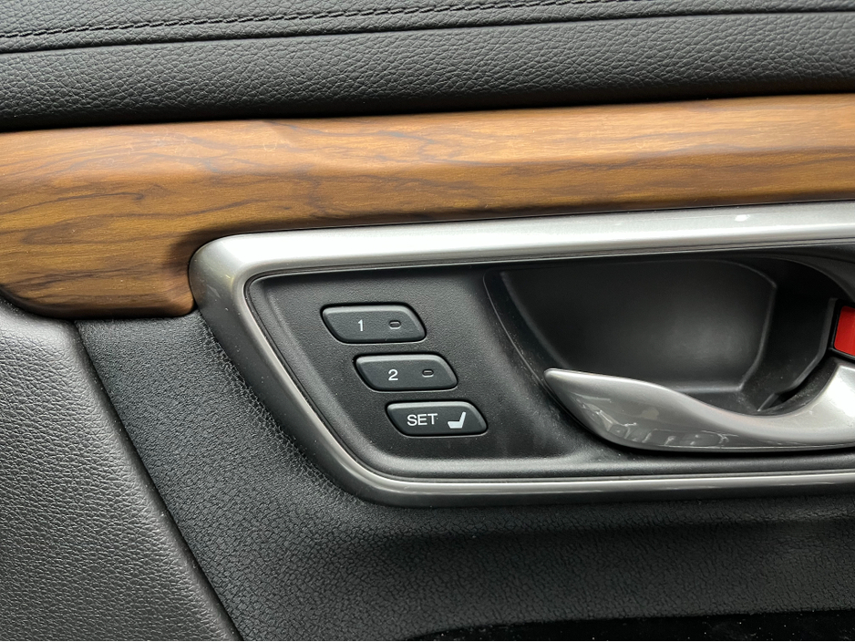 2019 Honda CR-V €26950 2019 HONDA CR-V EX HYBRID 2.0 AUTOMATIC / CRUISE CONTROL / REVERSE CAMERA / ELECTRIC MEMORY & HEATED SEATS €26,950