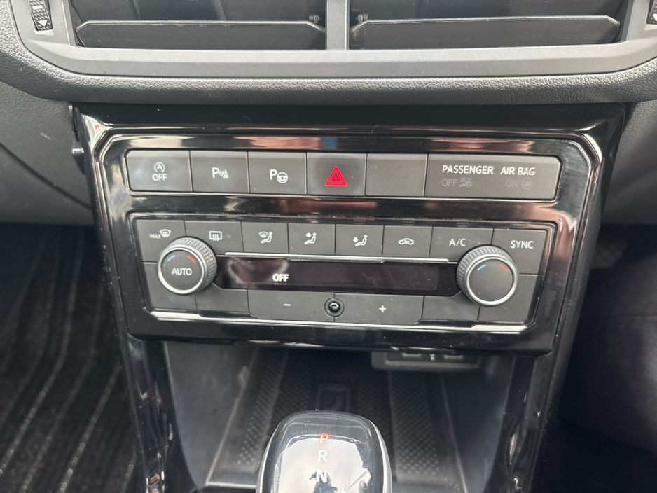 2020 Volkswagen T-Cross - image 17