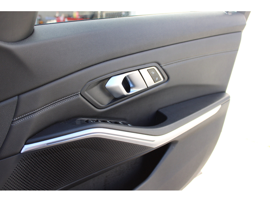 2021 BMW 3 Series  €35,995