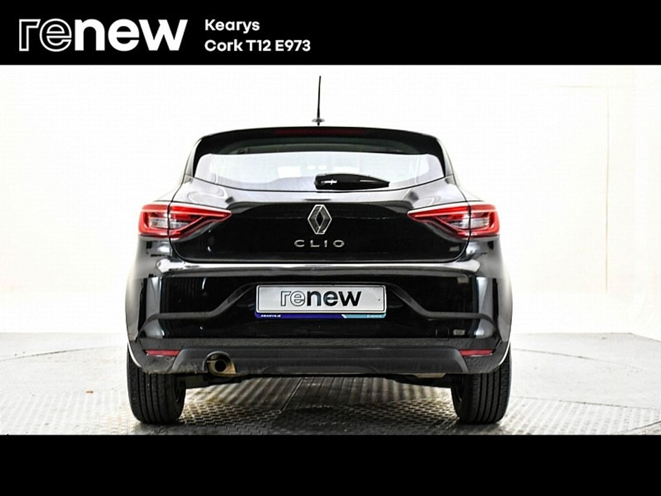 2022 Renault Clio - image 10