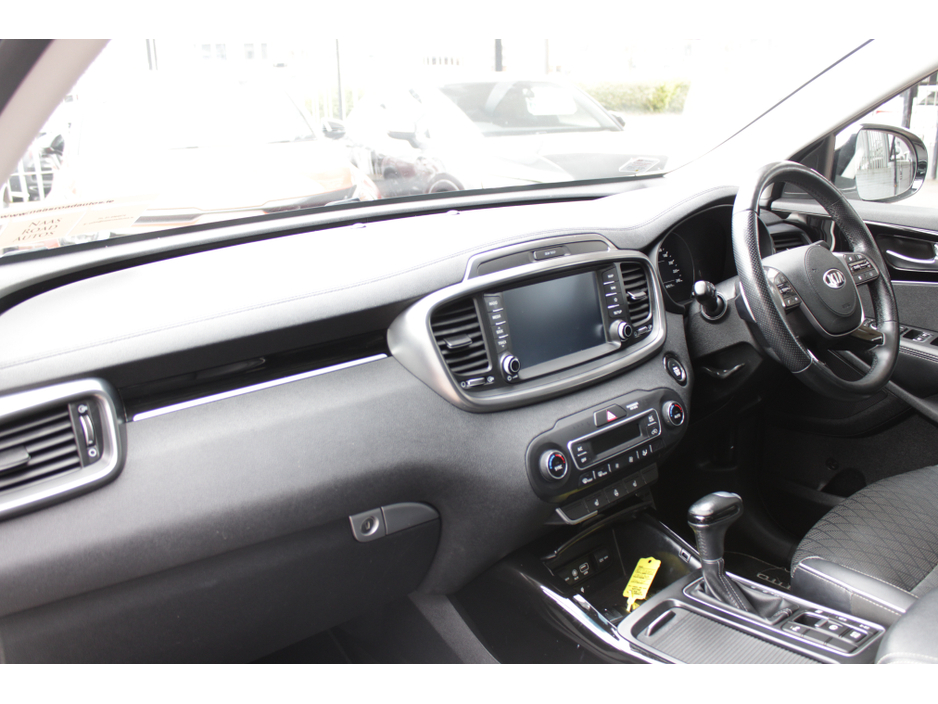 2018 Kia Sorento - image 23