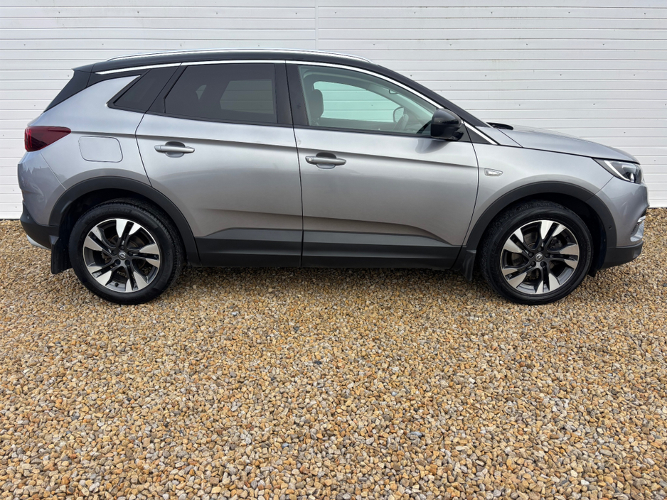 2020 Opel Grandland X - image 9