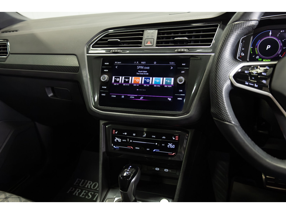 2024 Volkswagen Tiguan - image 18