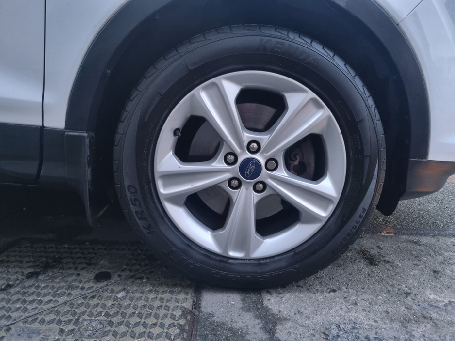 2013 Ford Kuga 2.0TDCI 140PS Zetec €5,799