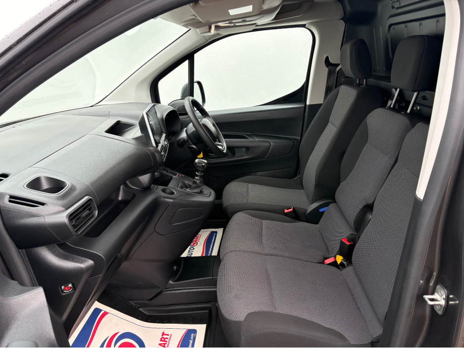 2023 Citroen Berlingo 100BHP ENTERPRISE MODEL 6 SPEED AS NEW CONDITION €17,950