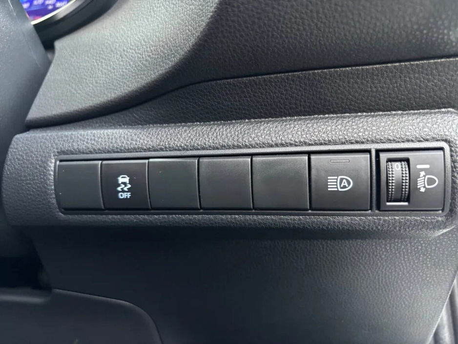 2022 Toyota Corolla 1.8 Hybrid Luna Saloon €20,500