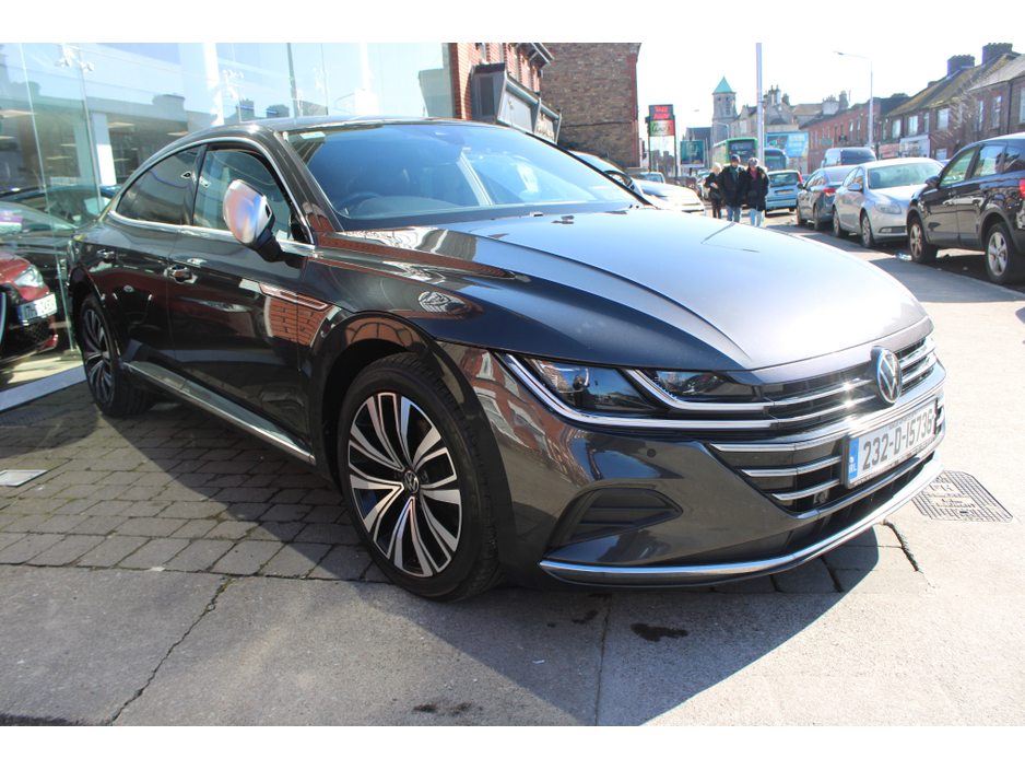 2023 Volkswagen Arteon - image 2