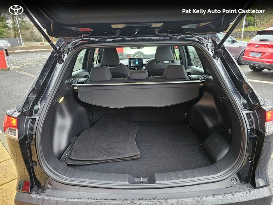 2023 Toyota Corolla Cross COROLLA CROSS LUNA 2.0 €32,500