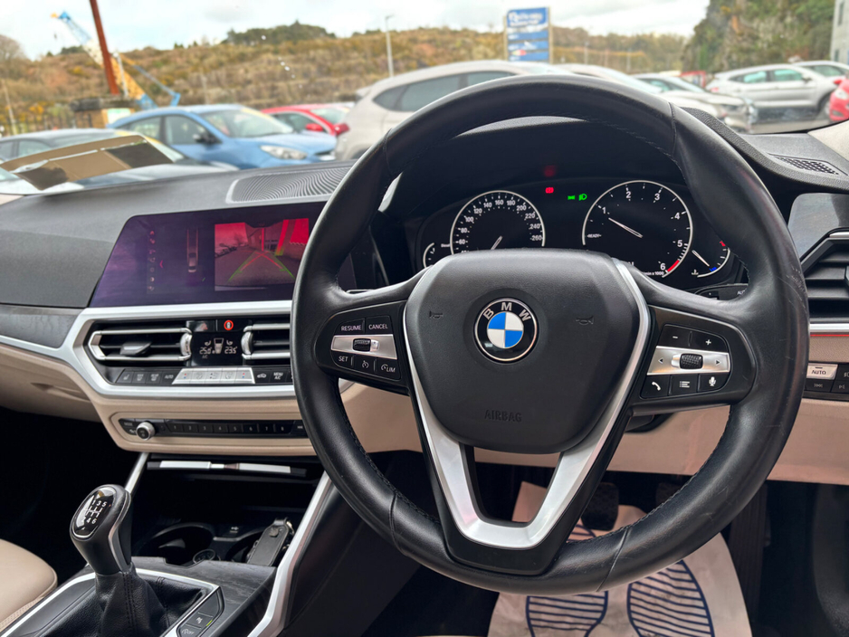 2019 BMW 3 Series - image 8