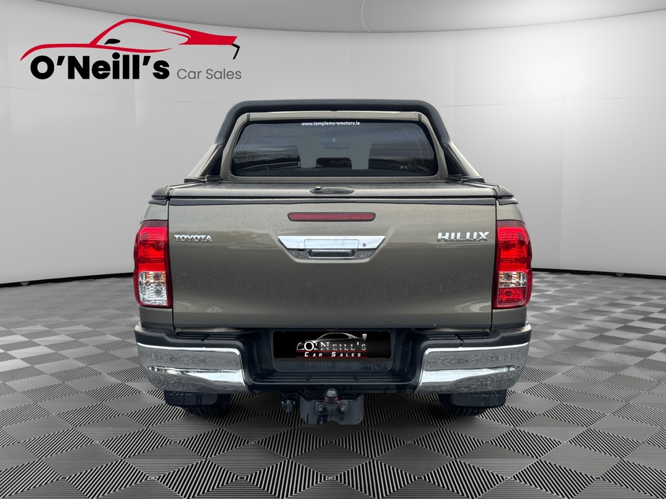 2025 Toyota Hilux *NO VAT* 2.8L SR5 MANUAL #340 €52,999
