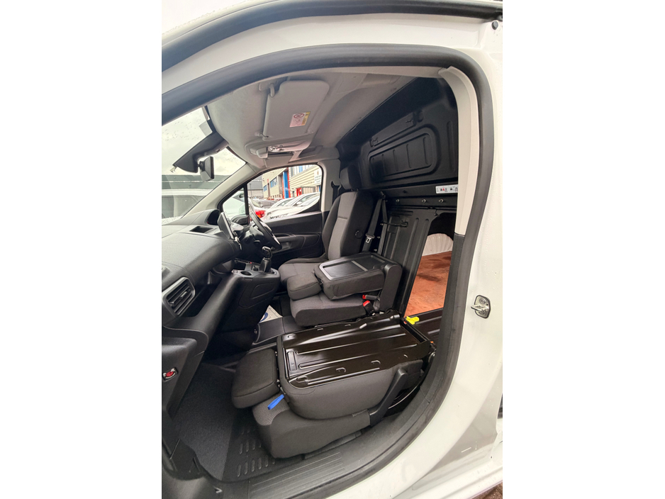 2020 Peugeot Partner PROFESSIONAL PLUS €11,341