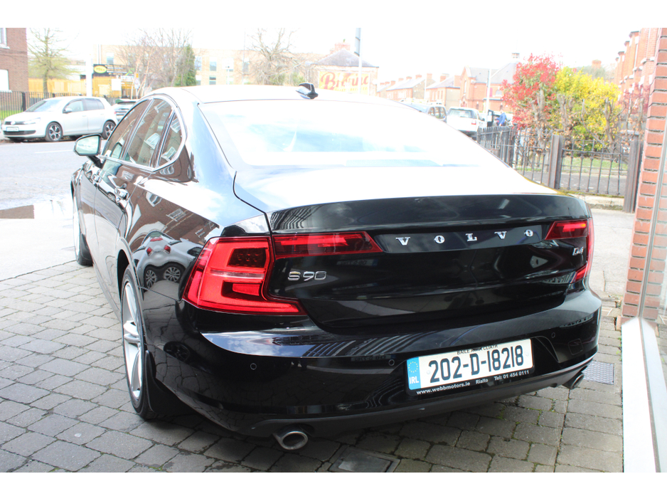 2020 Volvo S90 - image 5