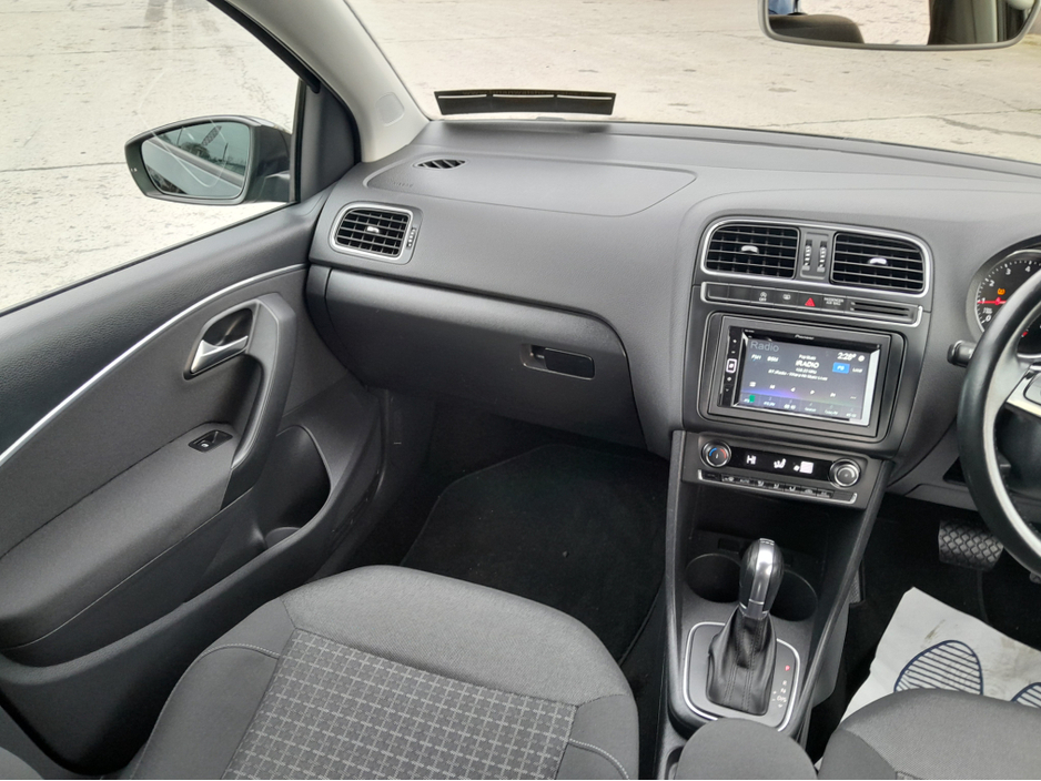 2016 Volkswagen Polo - image 15