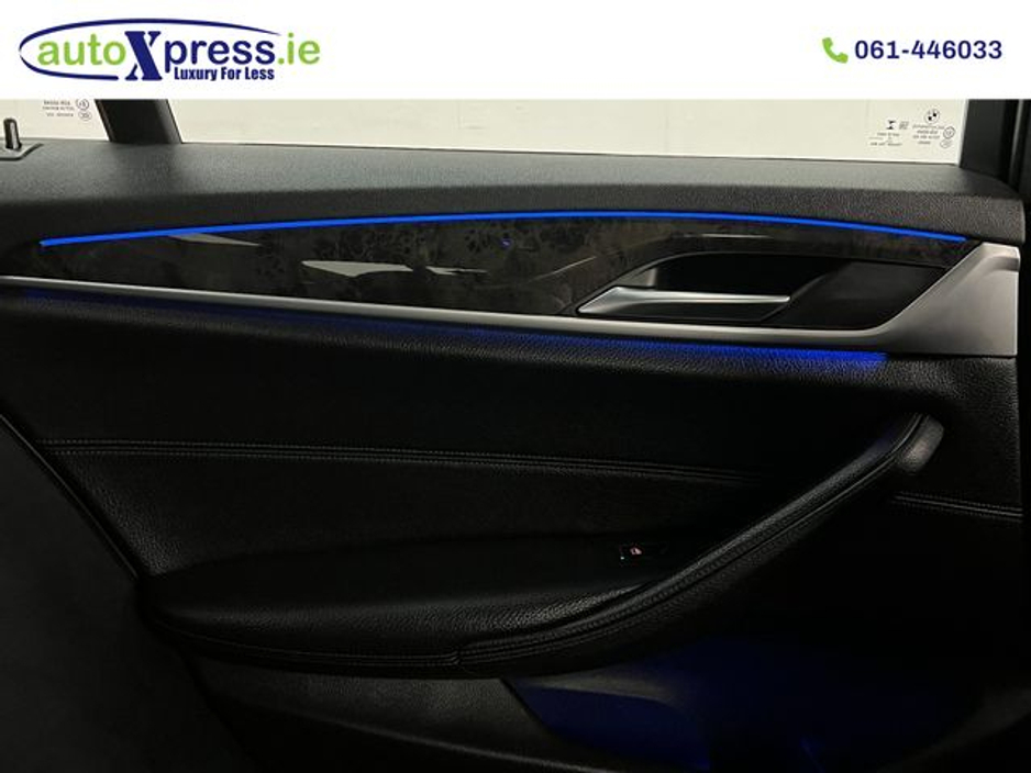 2018 BMW 5 Series - image 30