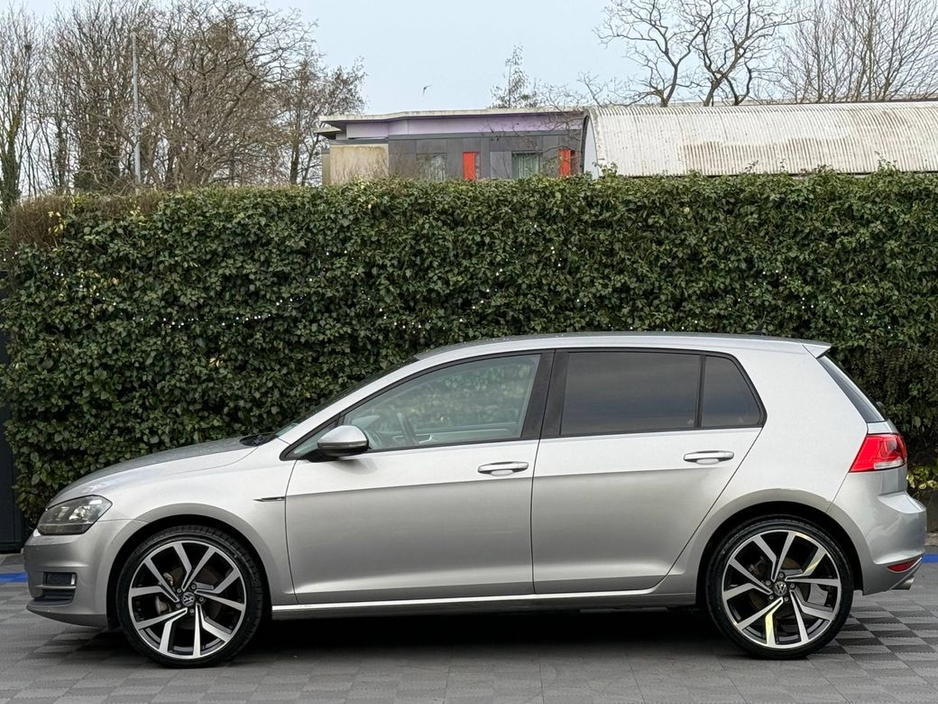 2014 Volkswagen Golf - image 3