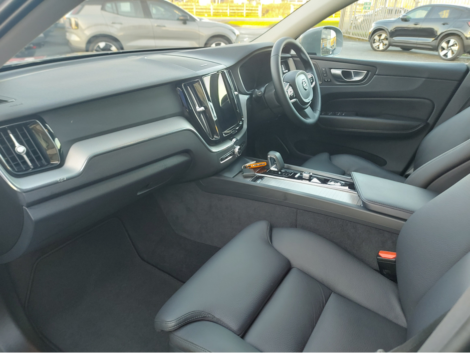 2024 Volvo XC60 T6 PHEV PLUS BRIGHT AWD 5 €59,950