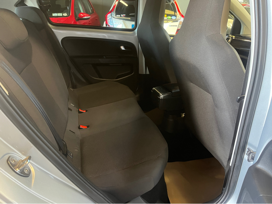 2015 Volkswagen up! 2015 automatic €8,995