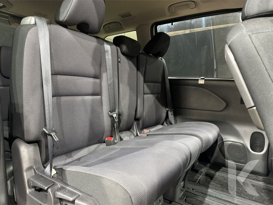 2018 Nissan Serena "8-SEATER" 2.0L HYBRID AUTOMATIC - CRUISE CONTROL - BLUETOOTH AUDIO - REVERSE CAMERA - POWER SLIDING DOORS €20,950