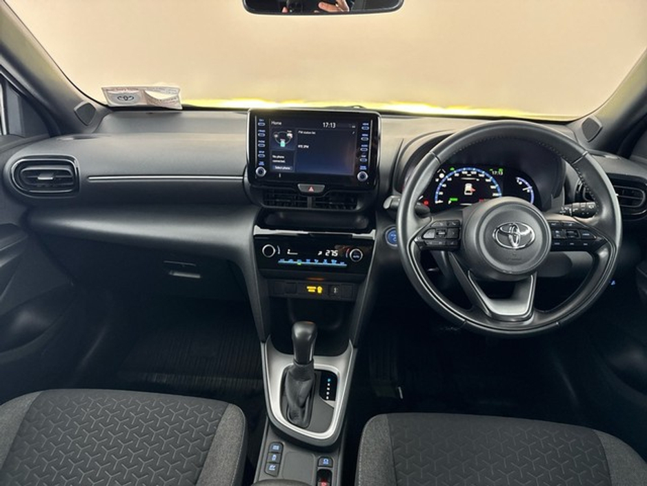 2023 Toyota Yaris Cross  €28,450