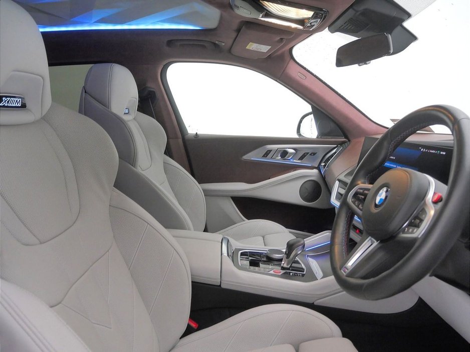 2025 BMW XM 50e €129,900