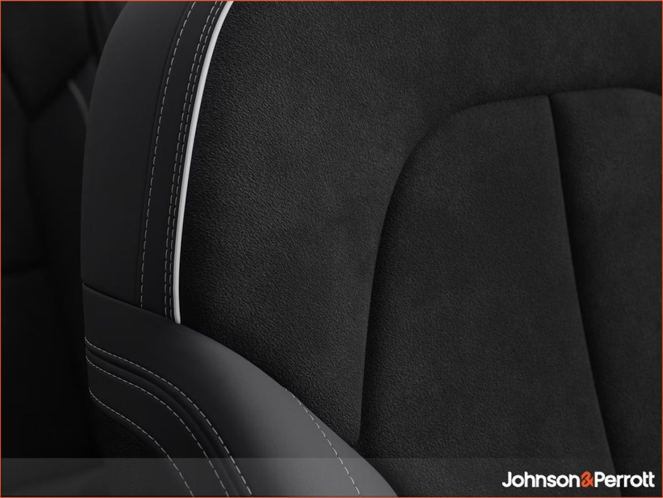 2026 Volvo EC40 82 kWh Ultra Black Edition - Denim Blue €56,500