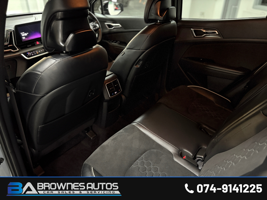 2023 Kia Sportage - image 18