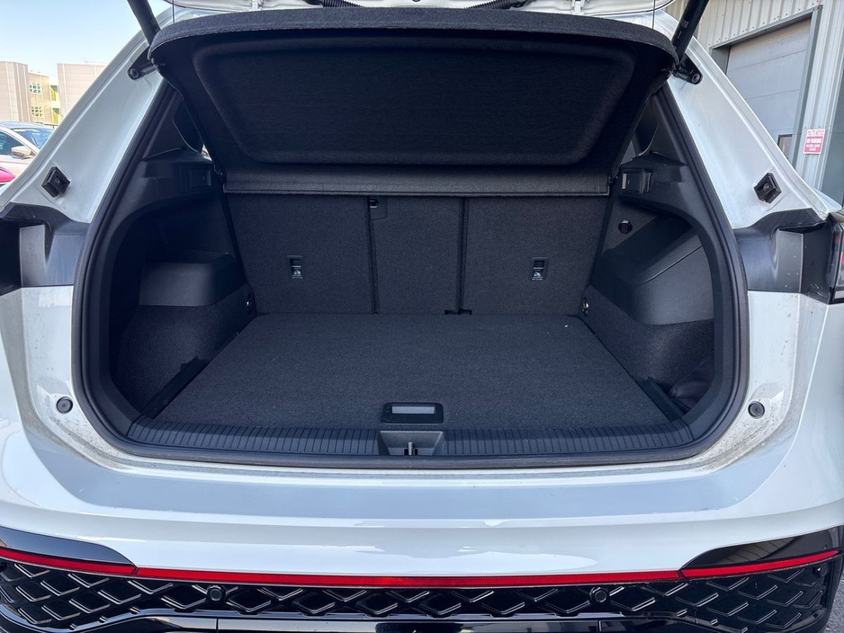 2026 Volkswagen Tiguan - image 11