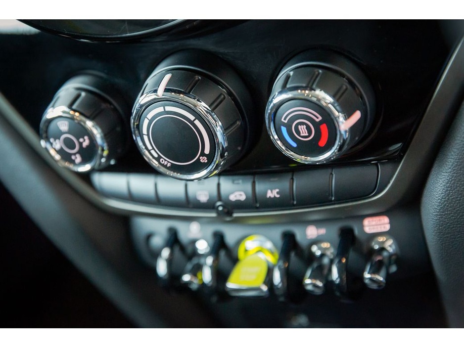 2022 MINI Countryman - image 26