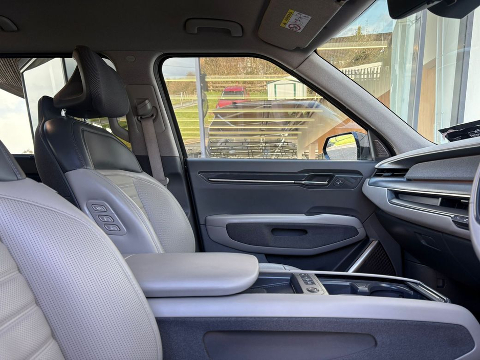 2026 Kia EV9 - image 24