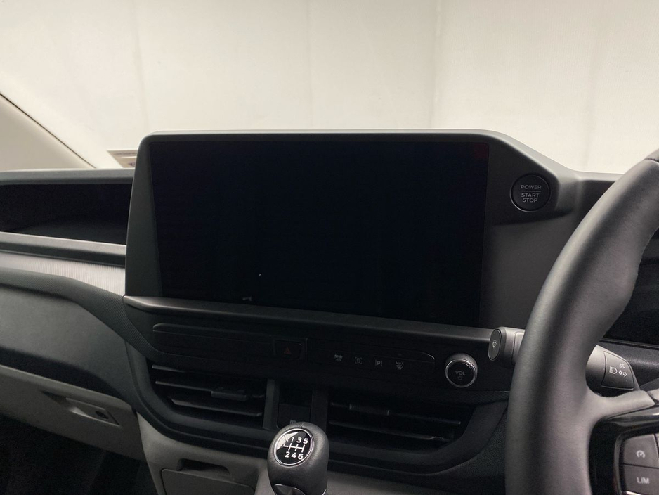 2026 Ford Transit Custom - image 8