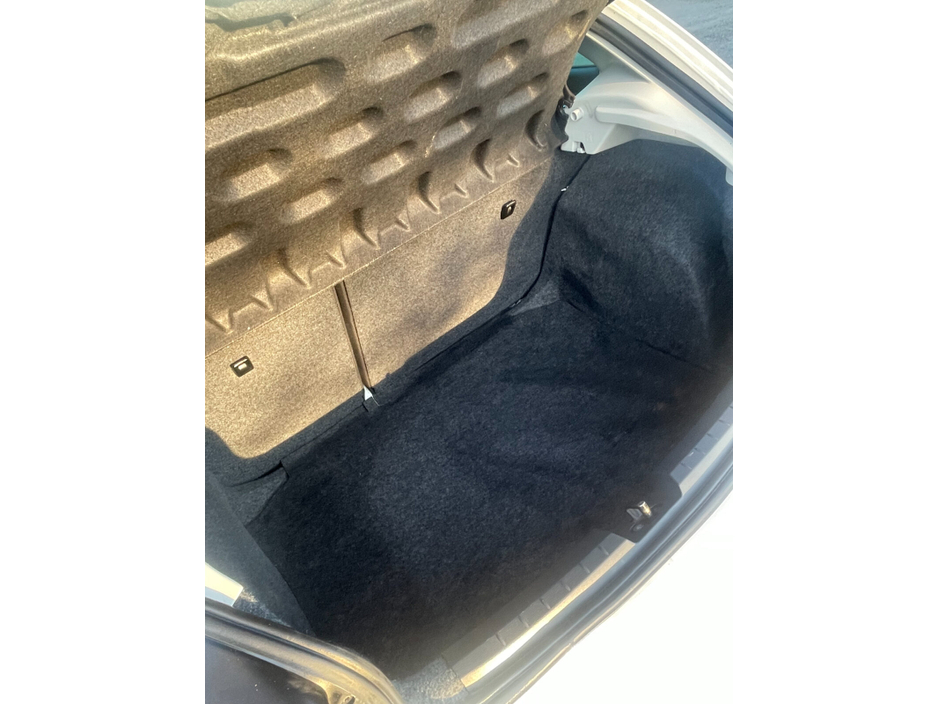 2014 SEAT Ibiza - image 16