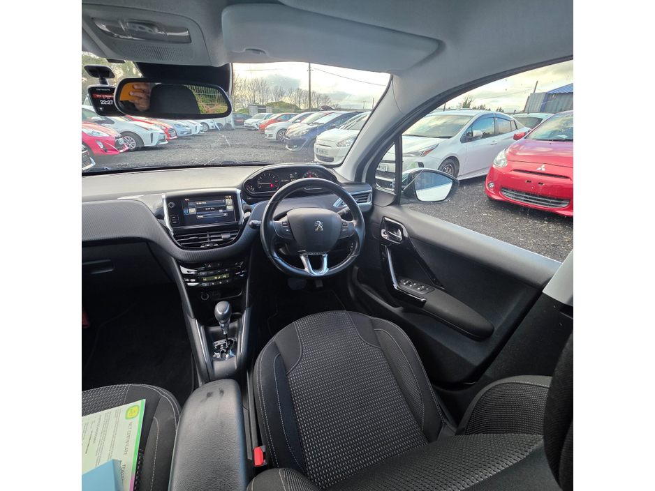 2016 Peugeot 208 1.2 Puretech 110 bhp automatic Allure 5d €9,950