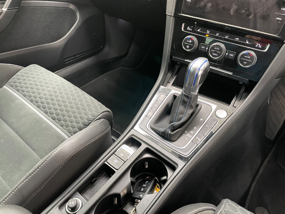 2018 Volkswagen Golf - image 20