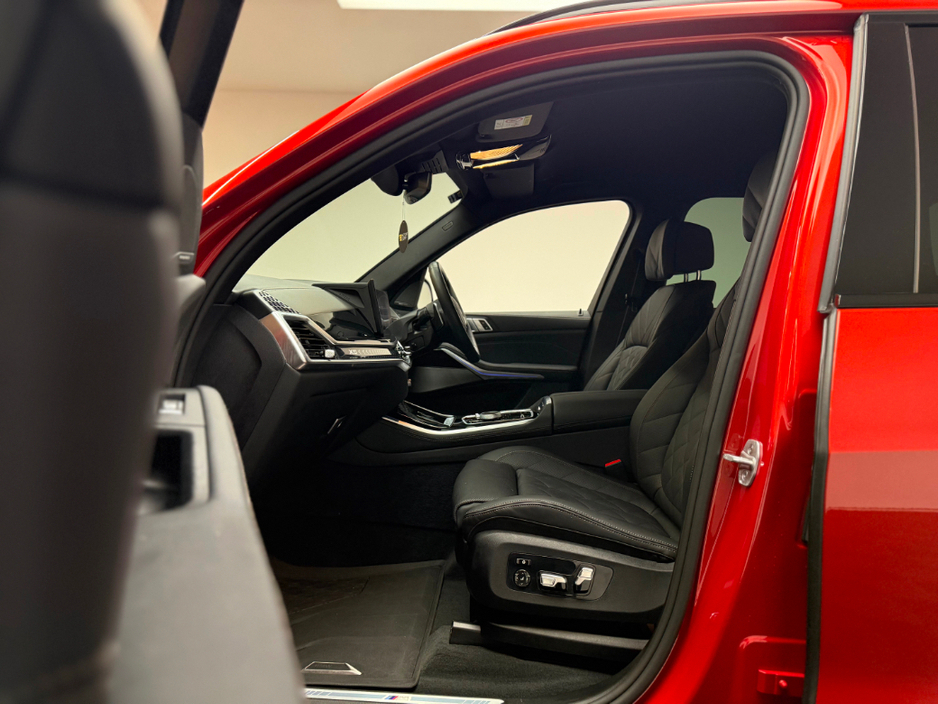 2025 BMW X5 - image 13