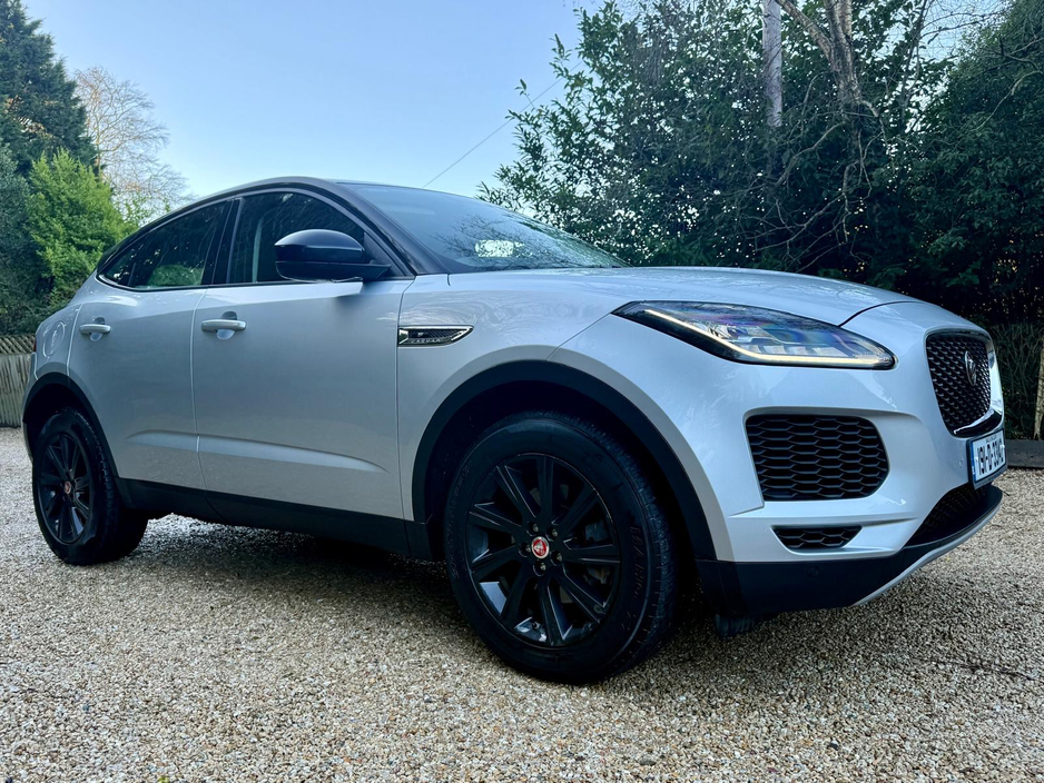 2019 Jaguar E-Pace - image 3