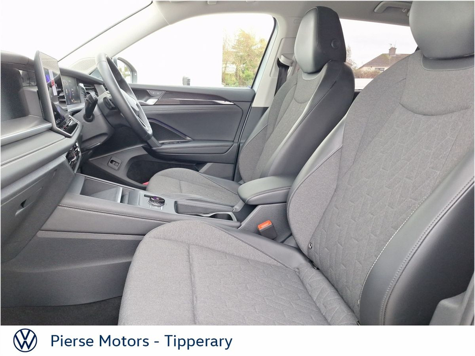 2025 Volkswagen Tayron - image 7