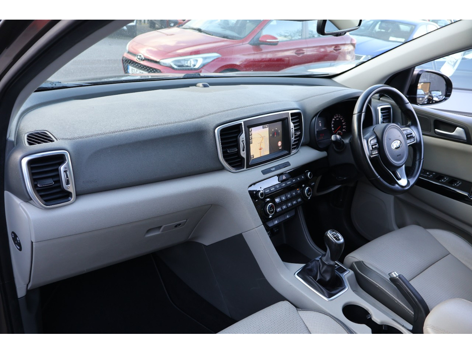 2018 Kia Sportage - image 32