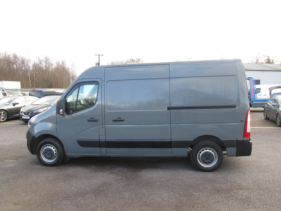 2021 Opel Movano - image 7