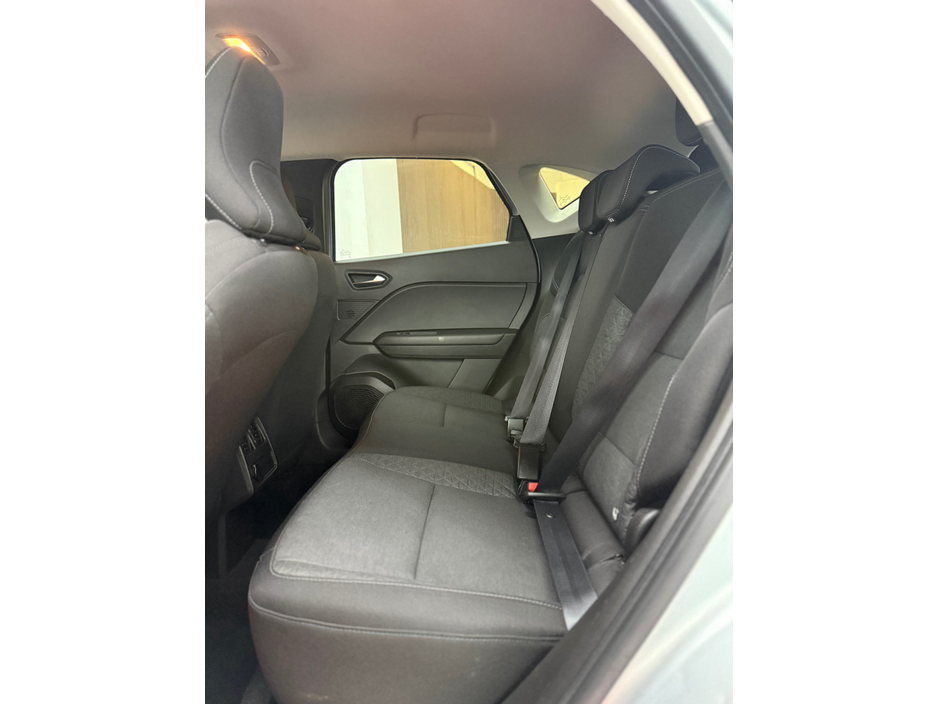 2022 Renault Captur ICONIC EDITION NAEB TCE 90 MAN €16,950