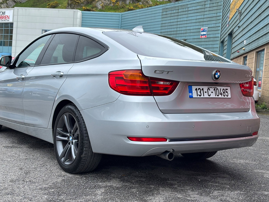 2013 BMW 3 Series - image 15