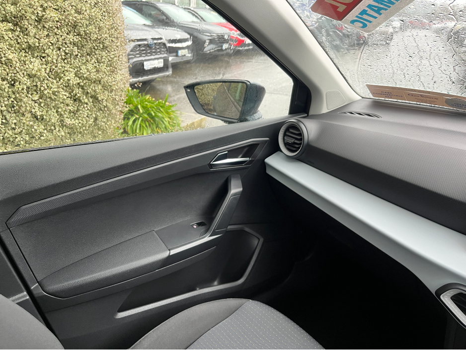 2023 SEAT Arona - image 14