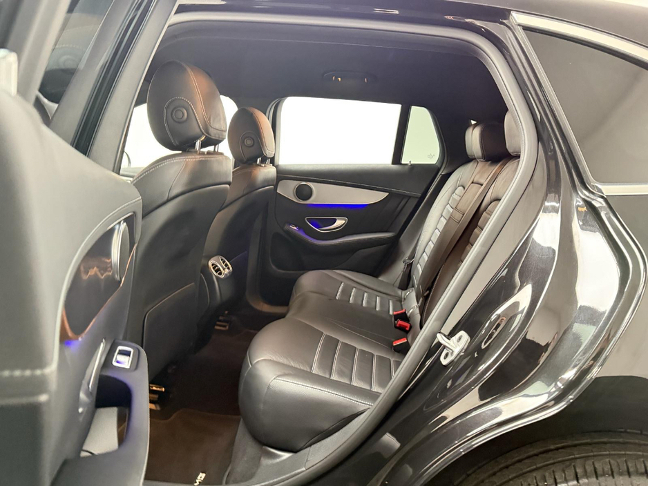 2022 Mercedes-Benz EQC - image 13