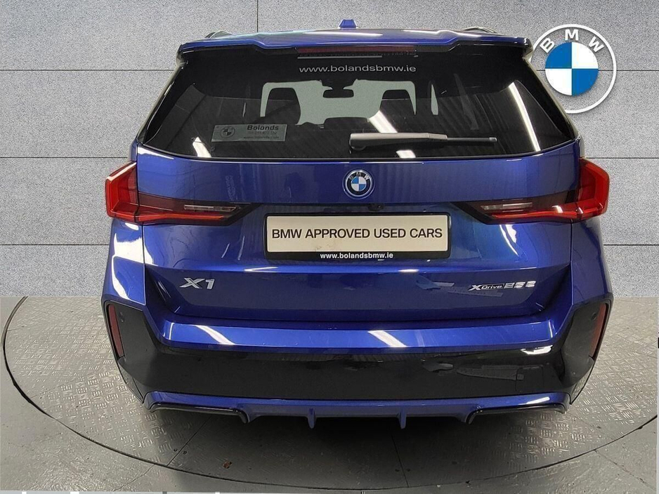 2025 BMW X1 - image 15