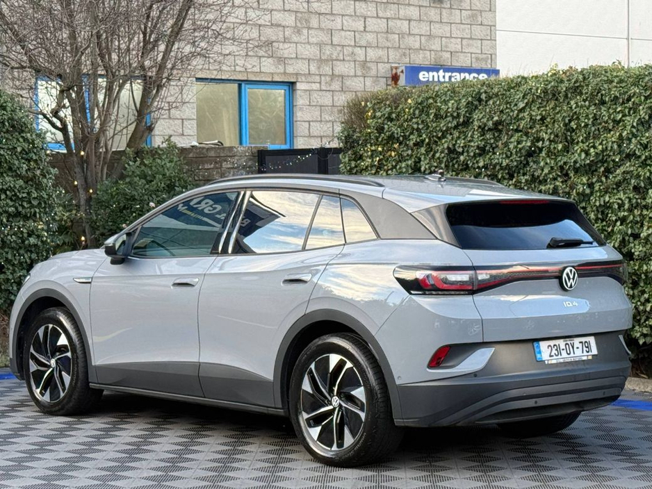 2023 Volkswagen ID.4 PRO LIFE 77KWH // DIGITAL CLUSTER // APPLE CARPLAY/ANDROID AUTO // DIAMOND CUT ALLOYS €24,250