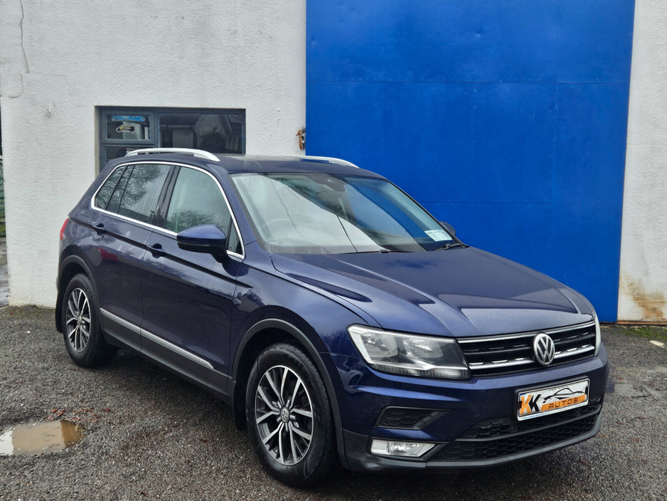 2017 Volkswagen Tiguan - image 2