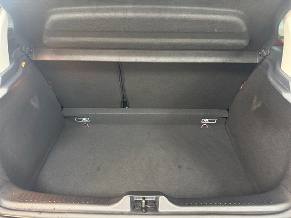 2019 Renault Clio - image 18